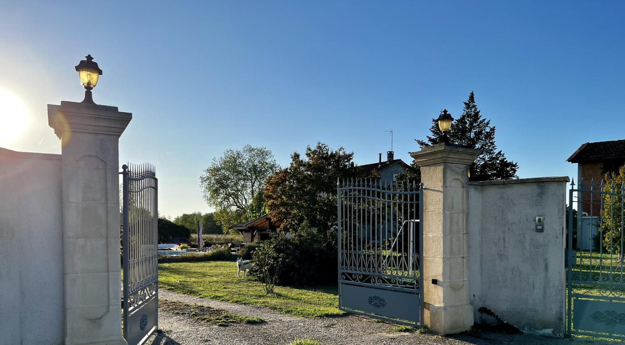 Le Parc De Gouts Villa Aiguillon Exterior photo