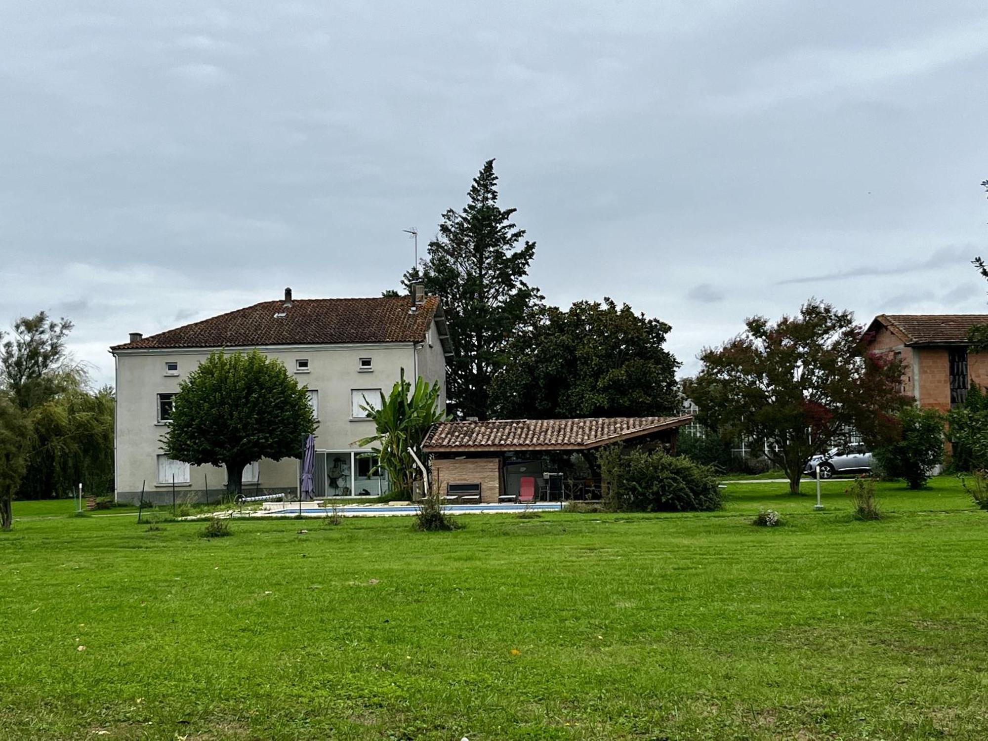 Le Parc De Gouts Villa Aiguillon Exterior photo